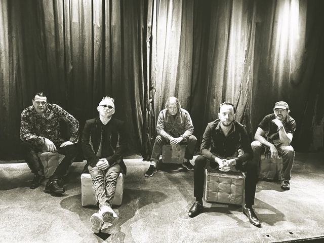 L-Wings, photo de groupe
